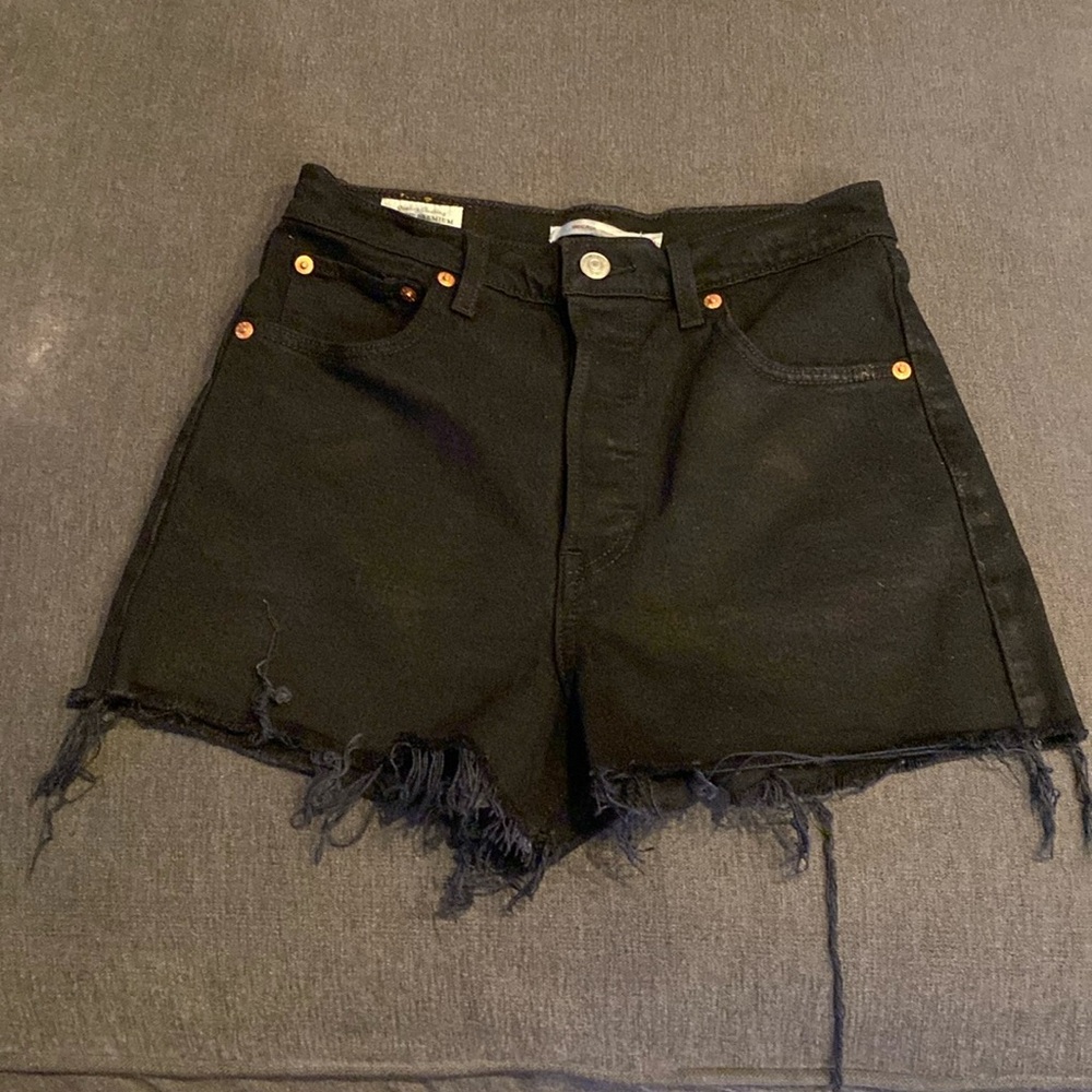 Levi's® Premium RIBCAGE WOMENS SHORTS. Sz 26 - Picture 2 of 8